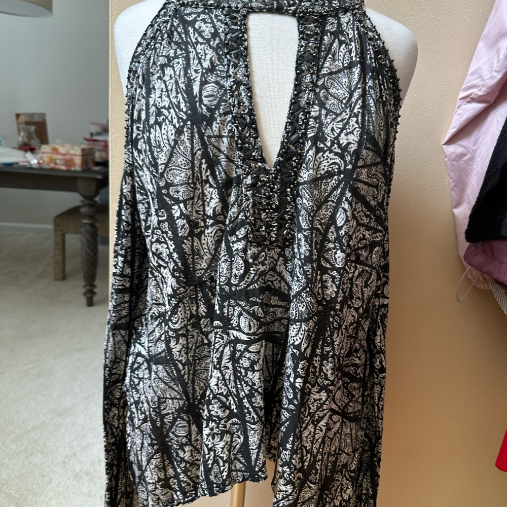 FREE PEOPLE GOOD MORNING COLD SHOULDER Top M